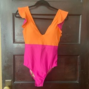 Summersalt the ruffle backflip size 6
